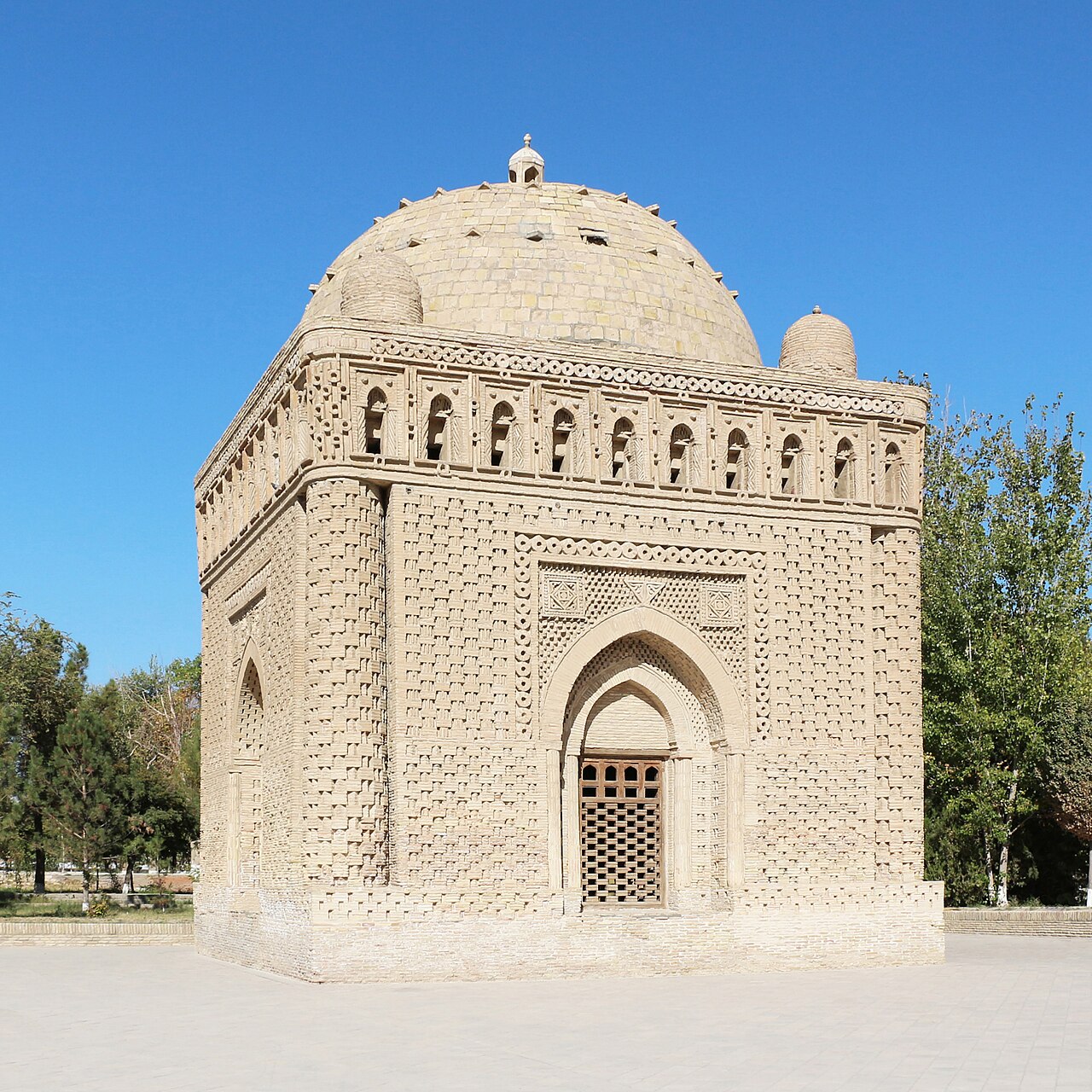Ismail Samani Mausoleum: Bukhara’s Oldest Treasure